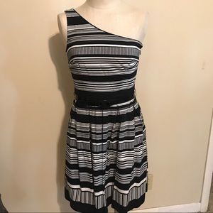 White house black market 1-shoulder dress size 6